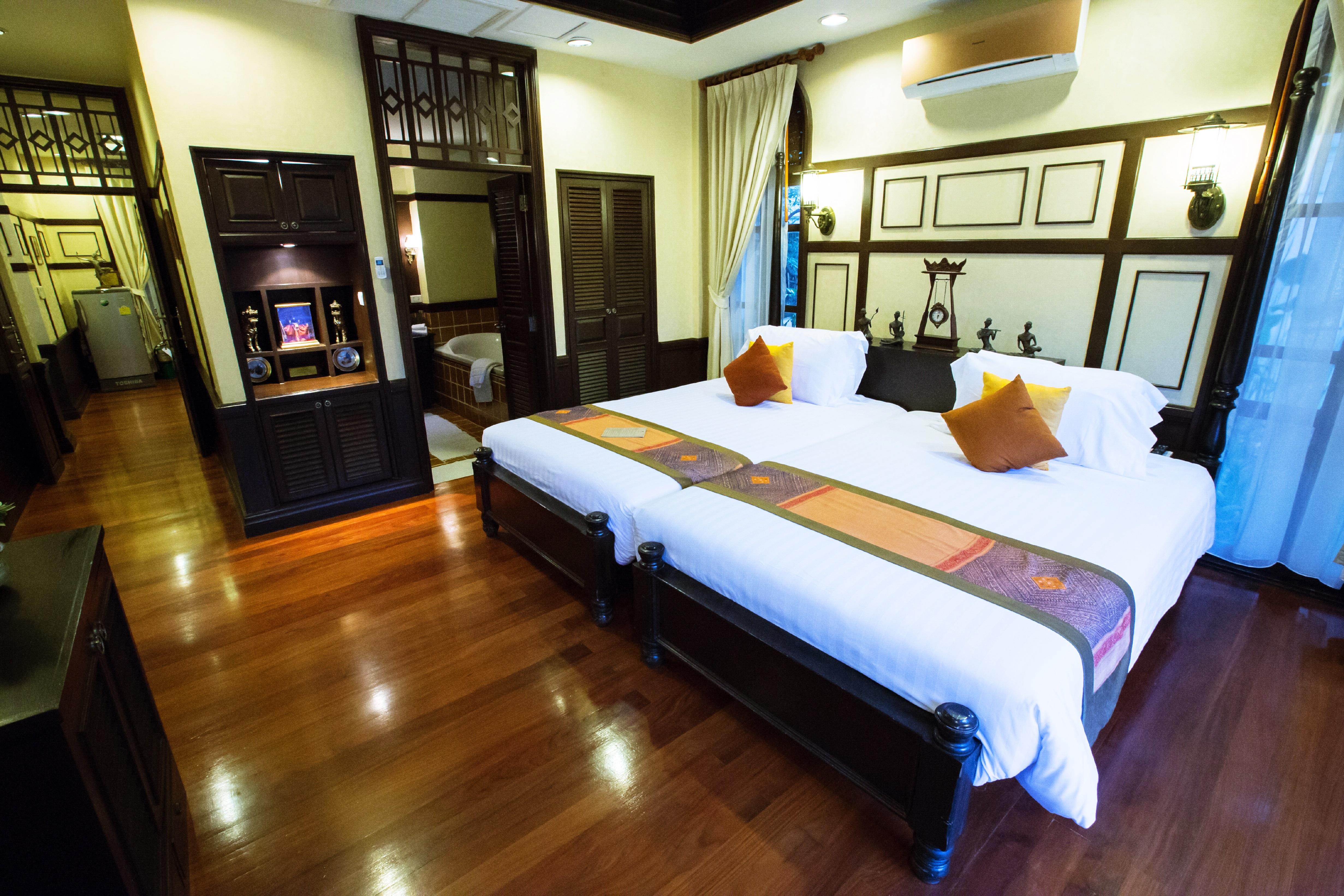 Wora Bura Hua Hin Resort & Spa Εξωτερικό φωτογραφία A bedroom at the Riverview Suite