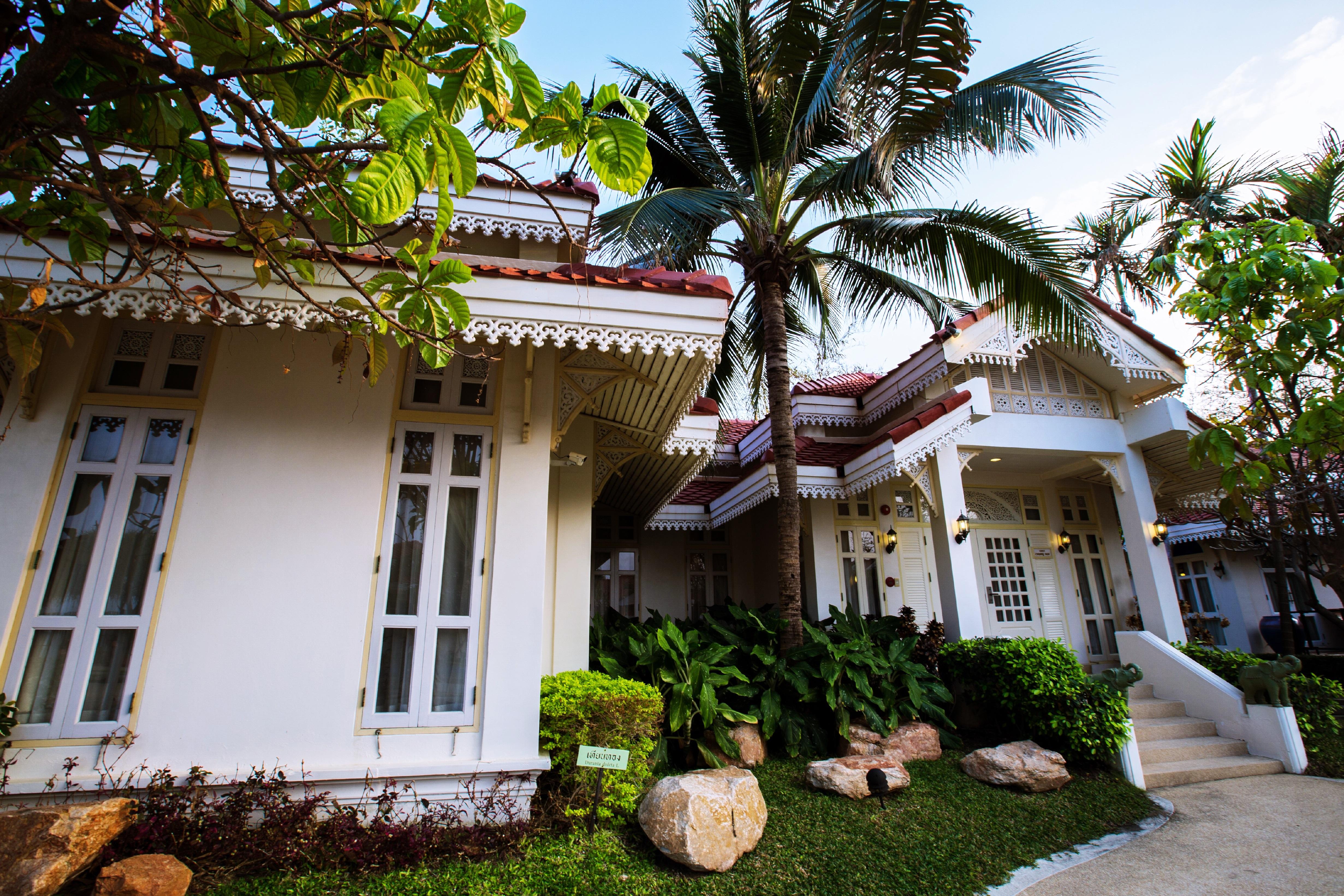 Wora Bura Hua Hin Resort & Spa Εξωτερικό φωτογραφία The Villas at the Angkor Golf Resort