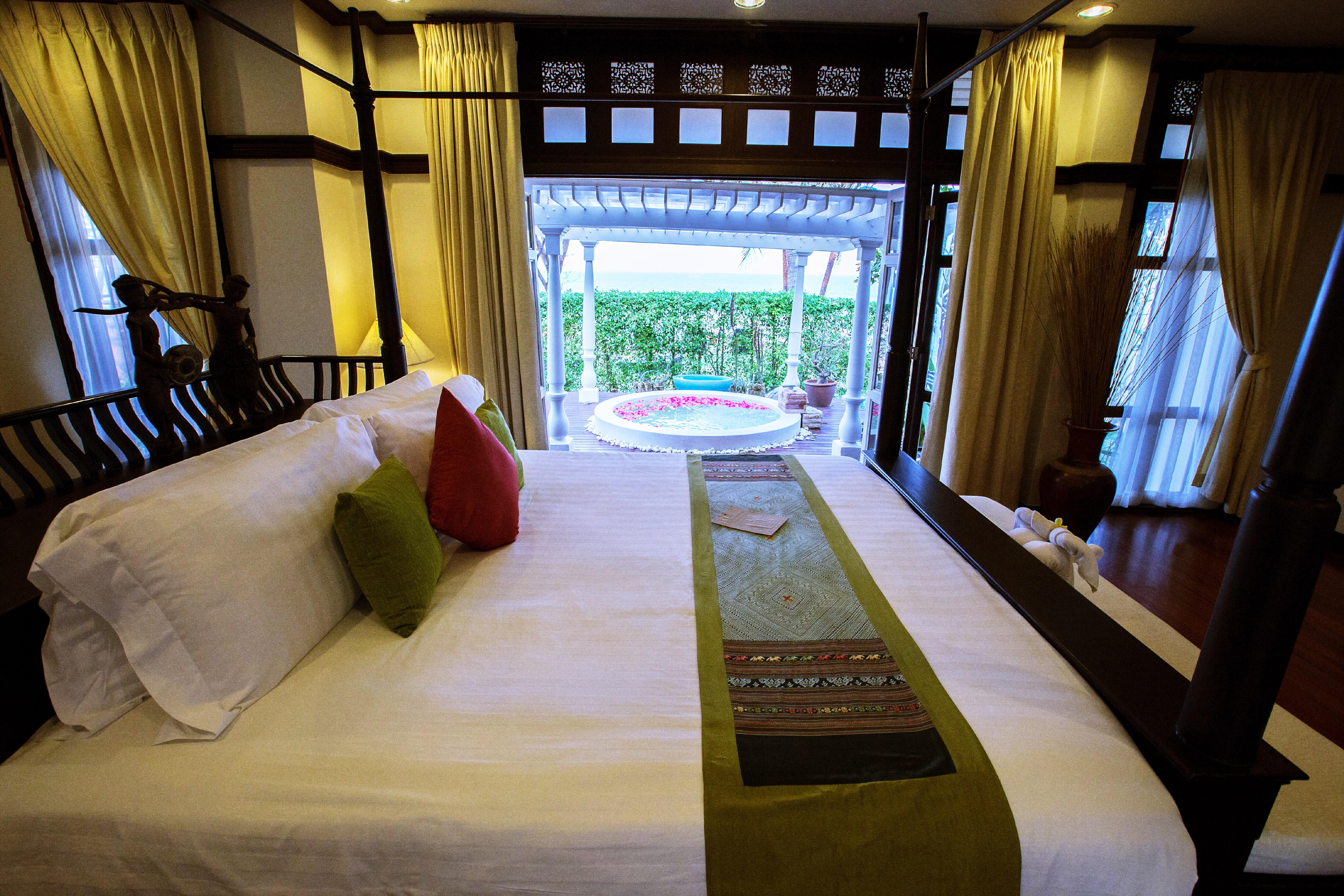 Wora Bura Hua Hin Resort & Spa Εξωτερικό φωτογραφία A bedroom at the resort