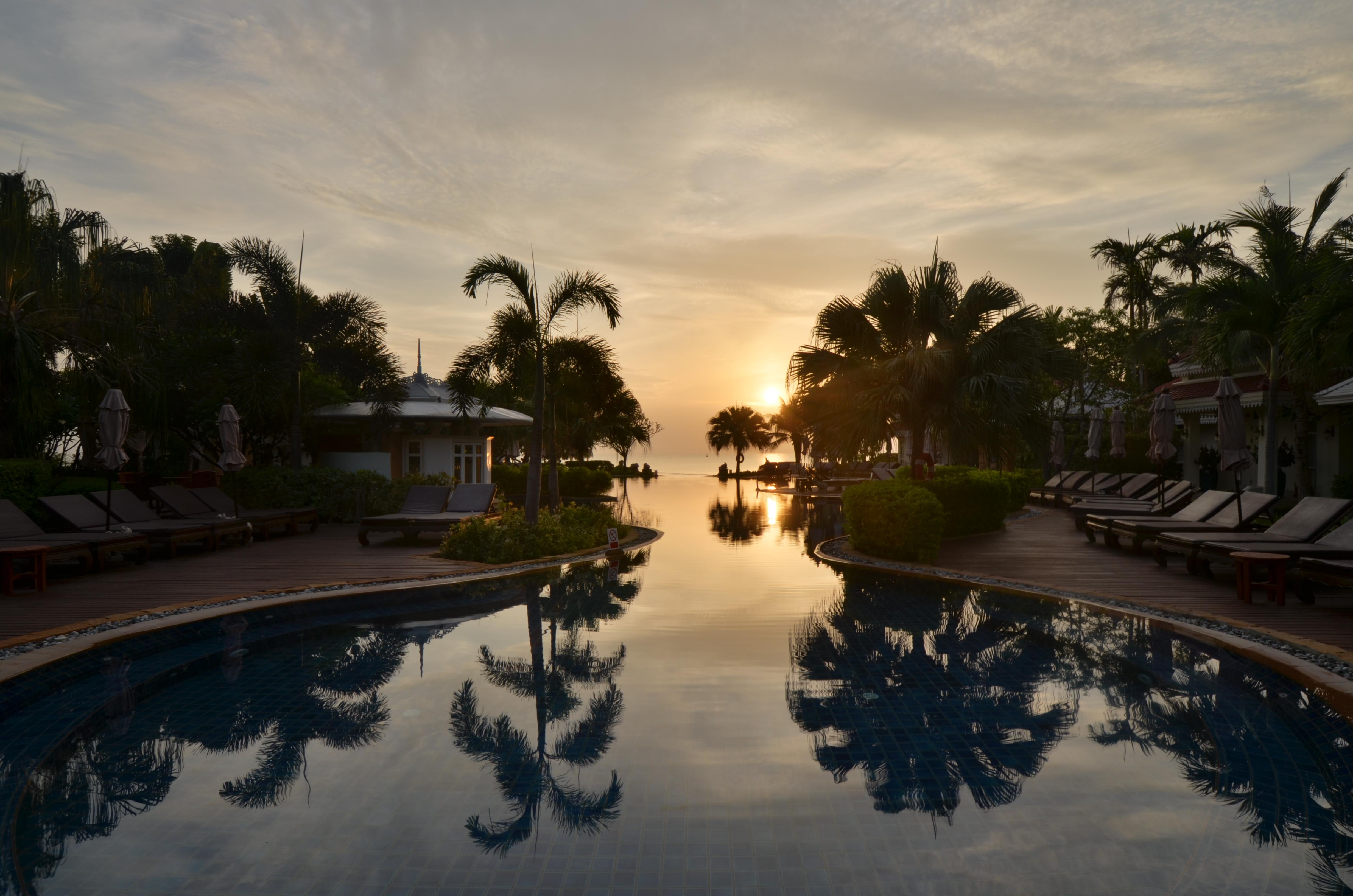 Wora Bura Hua Hin Resort & Spa Εξωτερικό φωτογραφία Sunrise at the resort