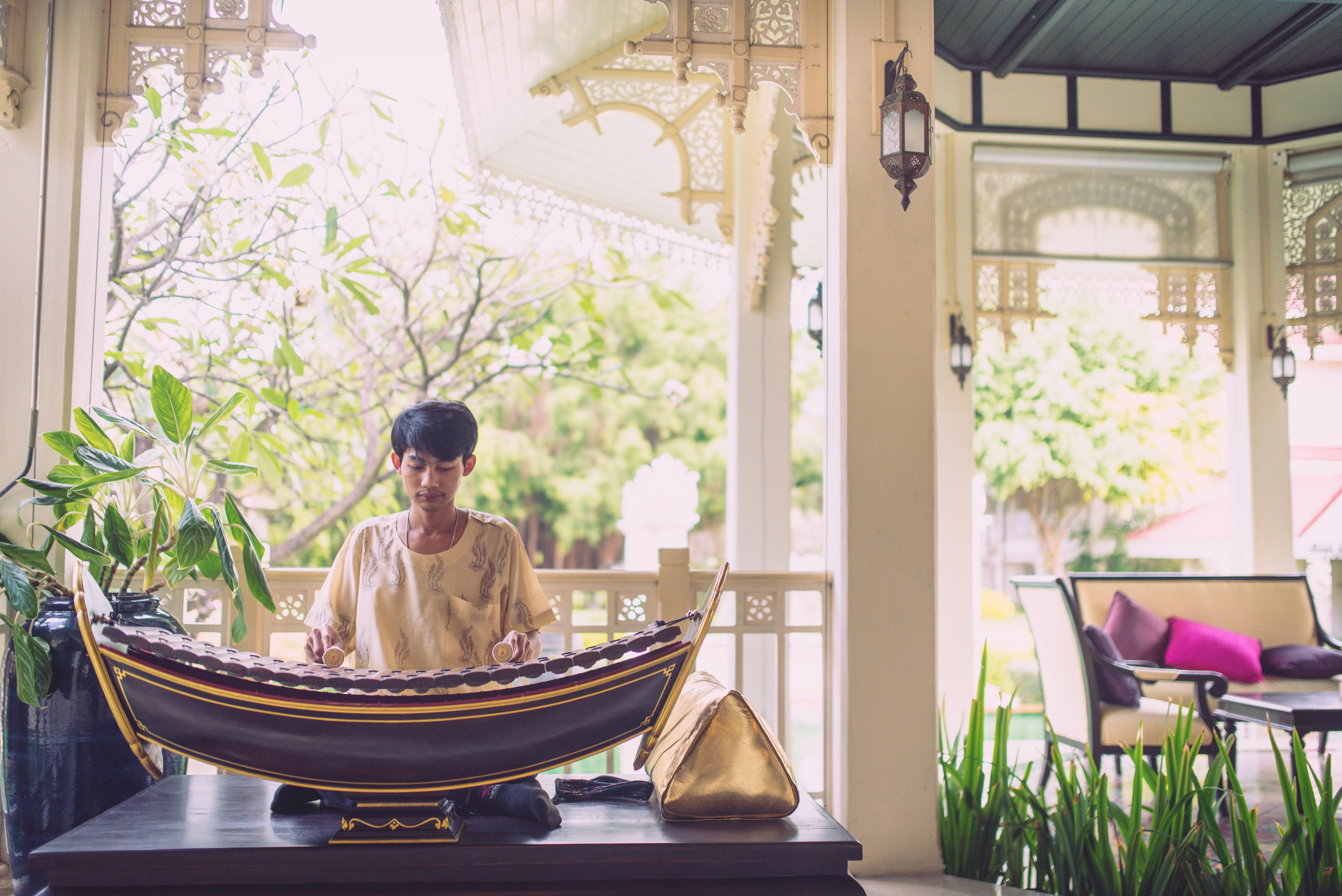 Wora Bura Hua Hin Resort & Spa Εξωτερικό φωτογραφία Thai musician playing the Ranat Ek