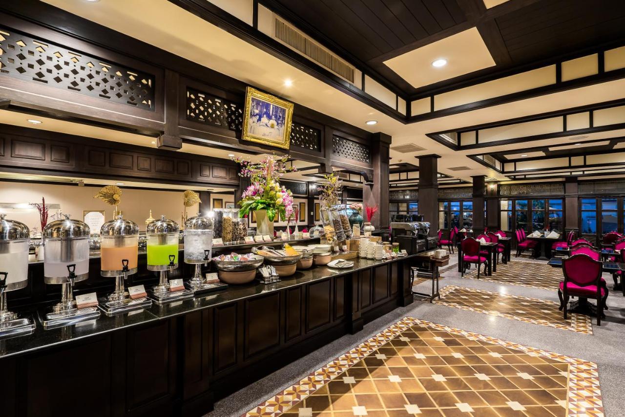 Wora Bura Hua Hin Resort & Spa Εξωτερικό φωτογραφία The restaurant at the hotel