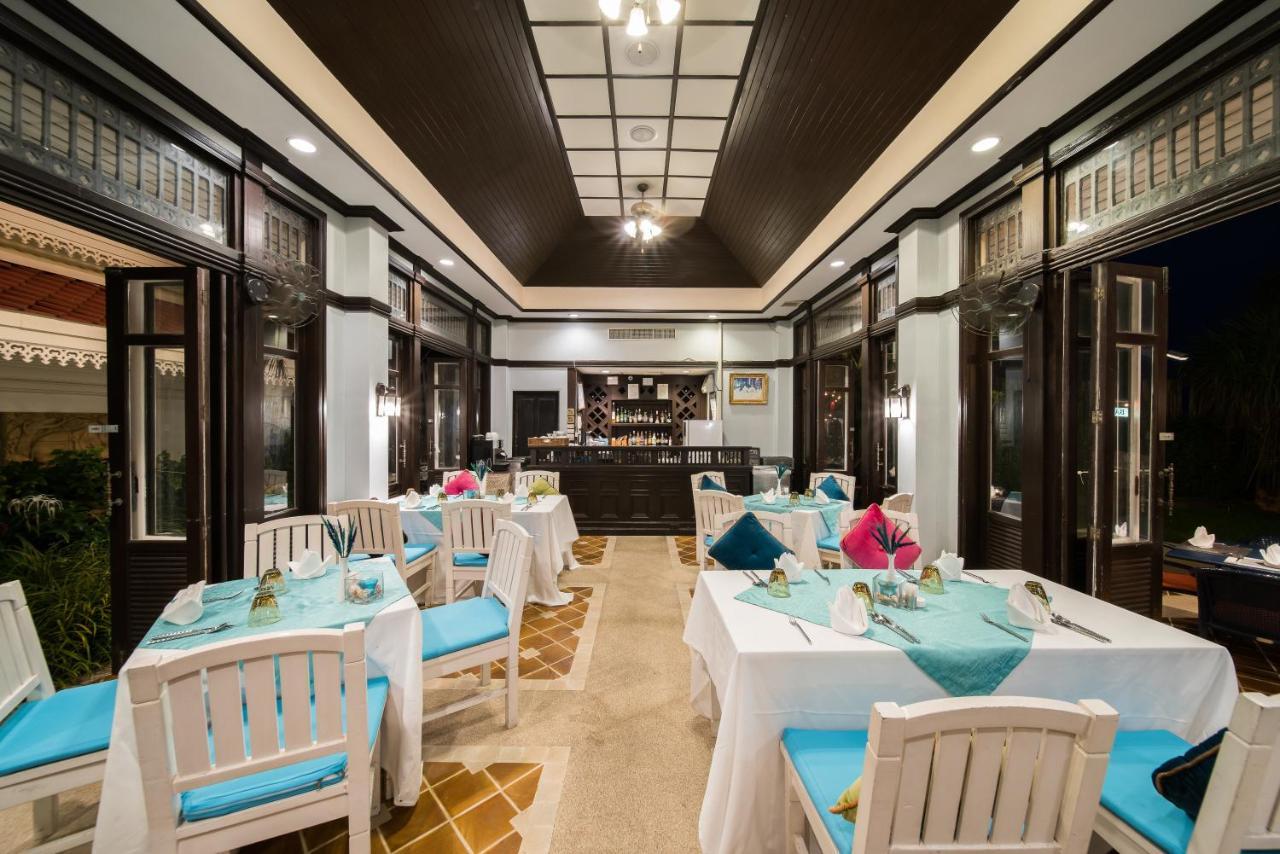 Wora Bura Hua Hin Resort & Spa Εξωτερικό φωτογραφία The restaurant at the hotel